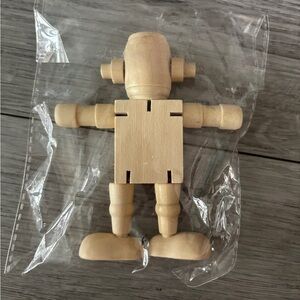 Wooden Robot Toy – Moxa x Jornik